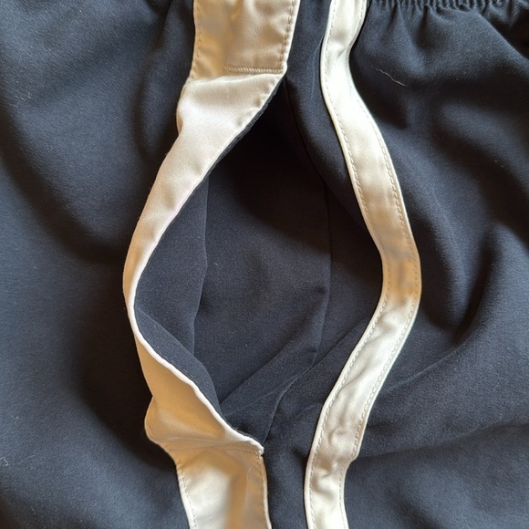 VTG Y2K Nike Running Shorts Norts Black/White Athletic Pockets Drawstring Medium - Picture 8 of 12